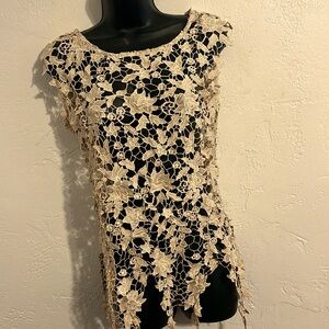 Miss Finch Tan Lace Overlay Cap Sleeves Top Back Closure Small